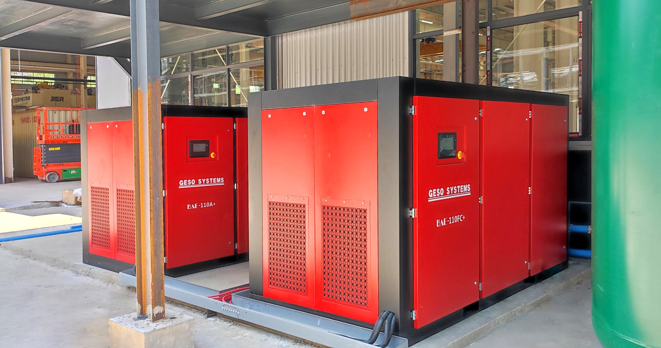 Oro kompresoriai padeda naftos chemijos pramonei užtikrinti efektyvią gamybą ir saugų veikimą.